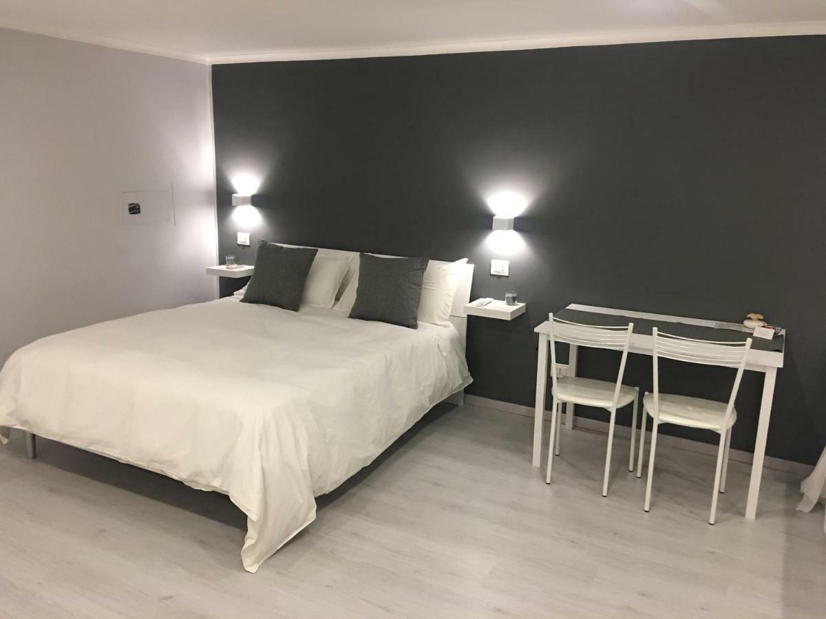 The Lux B&B Napoli Mergellina المظهر الخارجي الصورة